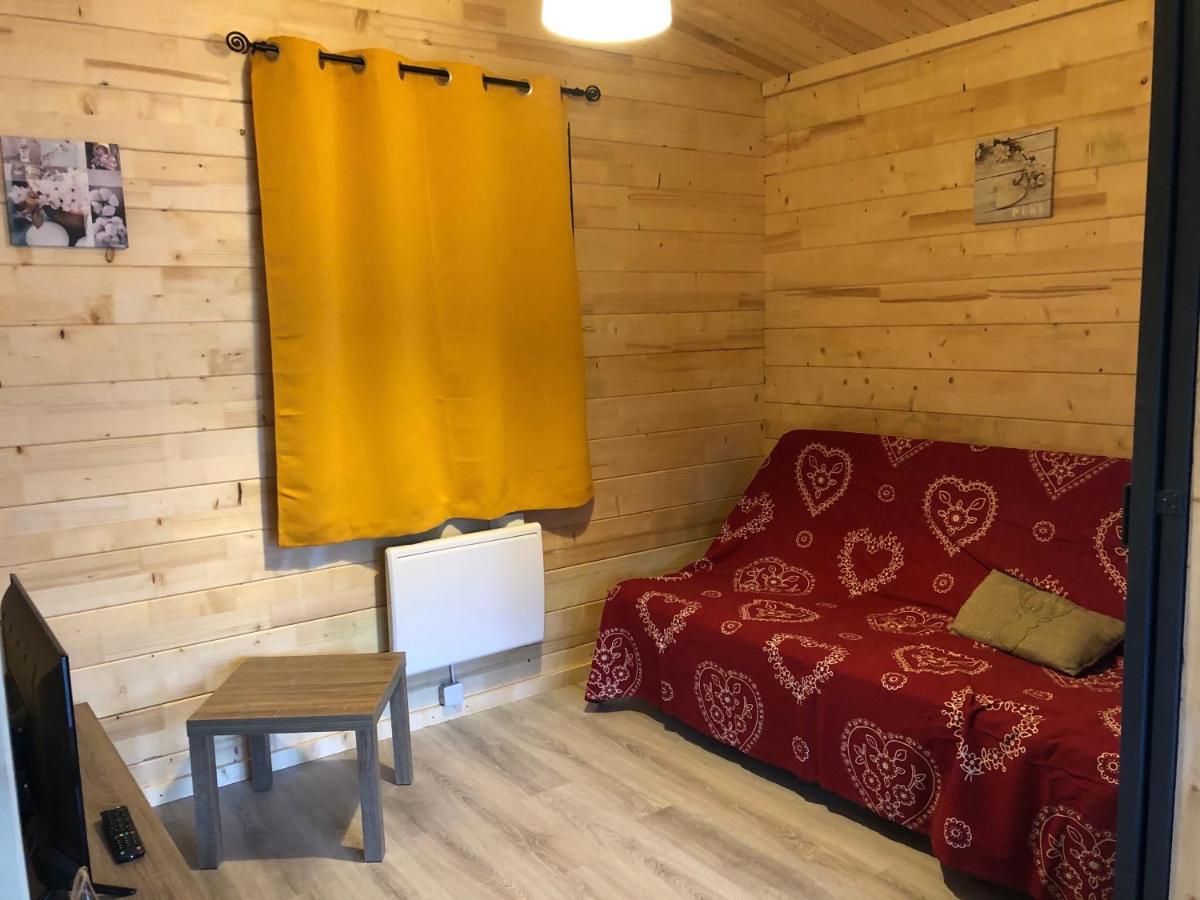 Parc Residentiel De Loisir : Le Loup Blanc Du Riou Hotell Barcelonnette Eksteriør bilde