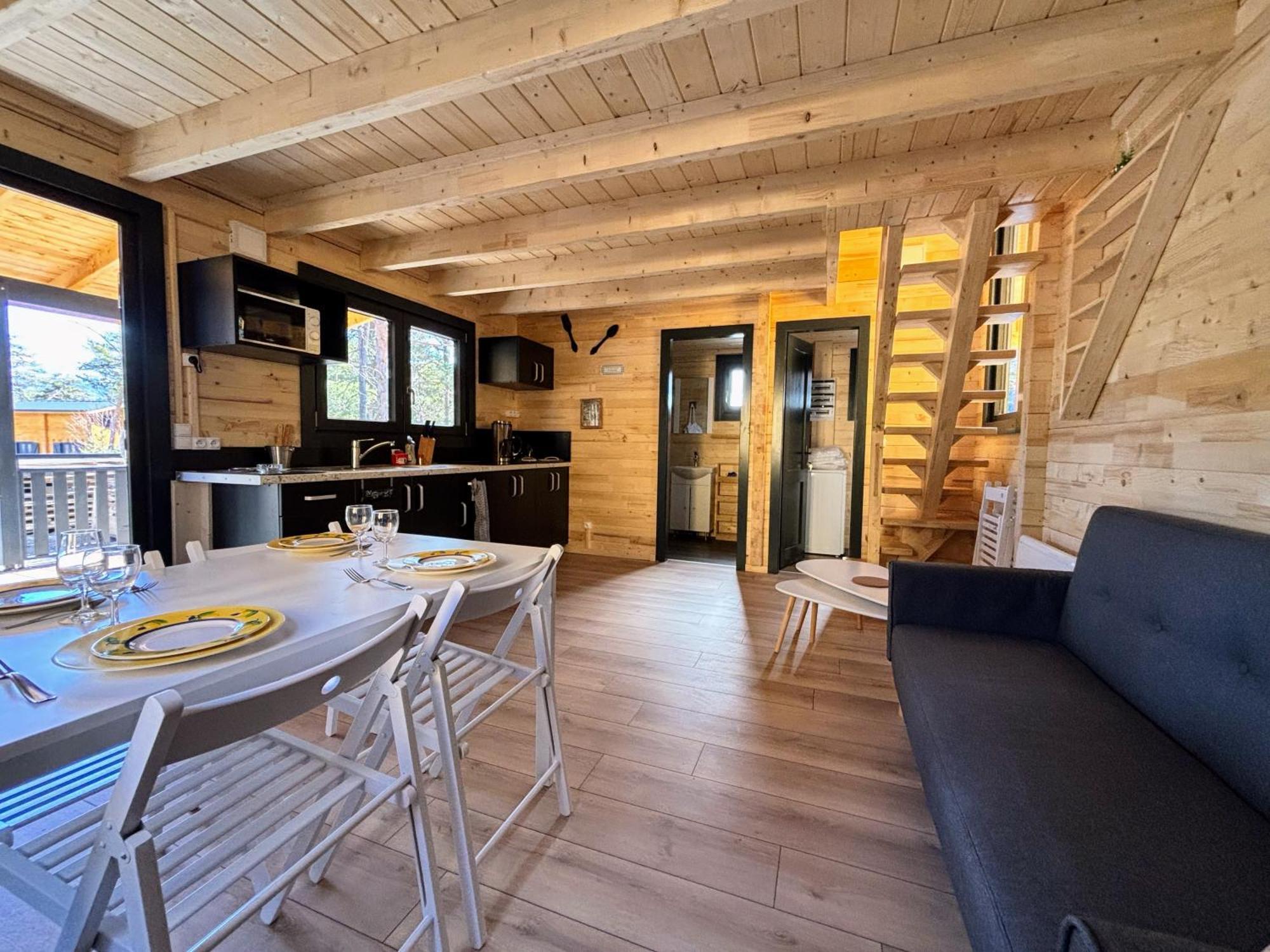 Parc Residentiel De Loisir : Le Loup Blanc Du Riou Hotell Barcelonnette Eksteriør bilde