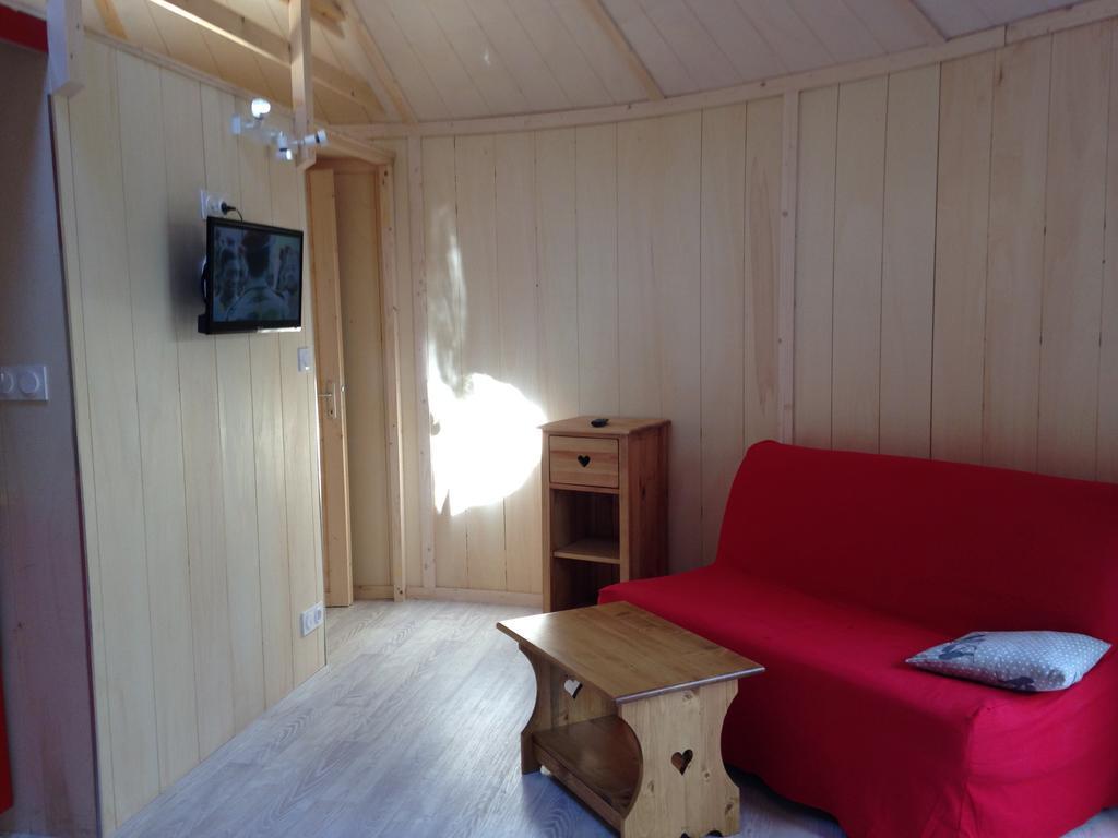 Parc Residentiel De Loisir : Le Loup Blanc Du Riou Hotell Barcelonnette Eksteriør bilde